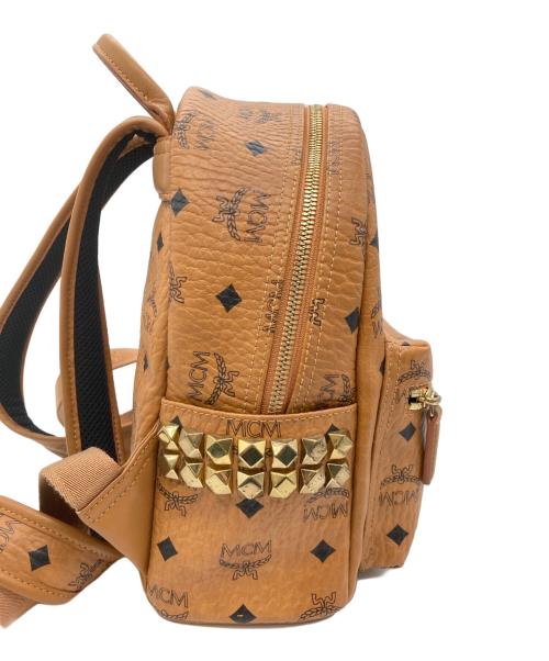 MCM（エムシーエム）MCM (エムシーエム) ヴィセトス　スタッズ　バックパックミニ ブラウンの古着・服飾アイテム