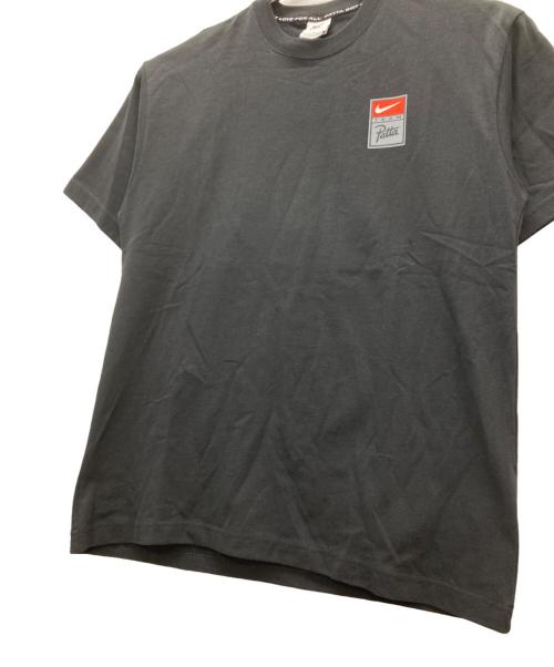 NIKE（ナイキ）NIKE (ナイキ) Patta (パタ) 半袖カットソー ブラック サイズ:Mの古着・服飾アイテム