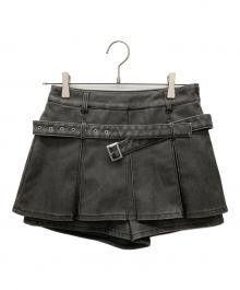 darich（ダーリッチ）の古着「アンティークレザープリーツショートパンツ」｜ブラック