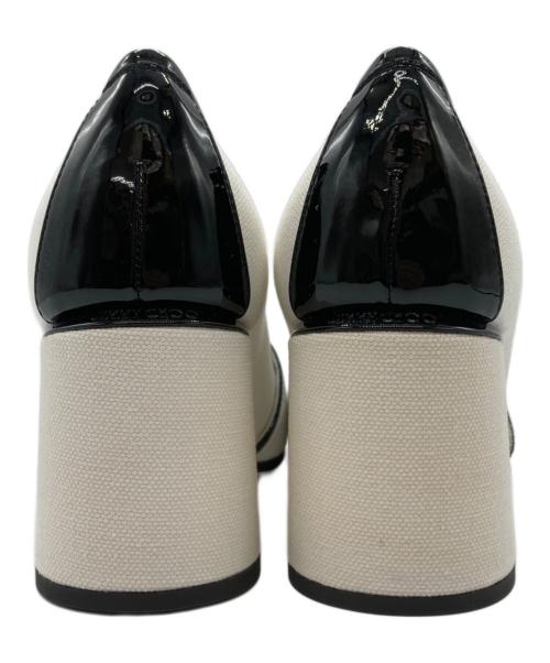 JIMMY CHOO（ジミーチュウ）JIMMY CHOO (ジミーチュウ) EVIN 65 ホワイト×ブラック サイズ:38の古着・服飾アイテム