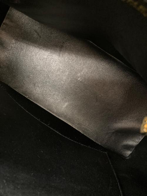 CHANEL（シャネル）CHANEL (シャネル) ミディアムトートバッグ ブラックの古着・服飾アイテム