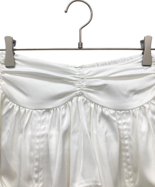 darich（ダーリッチ）darich (ダーリッチ) シャーリングフリルミニスカート ホワイト サイズ:FREE 未使用品の古着・服飾アイテム