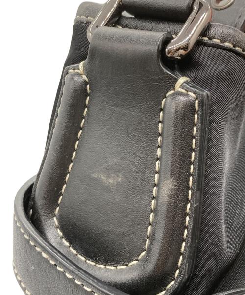 BURBERRY LONDON（バーバリーロンドン）BURBERRY LONDON (バーバリーロンドン) セミショルダーバッグ ブラックの古着・服飾アイテム