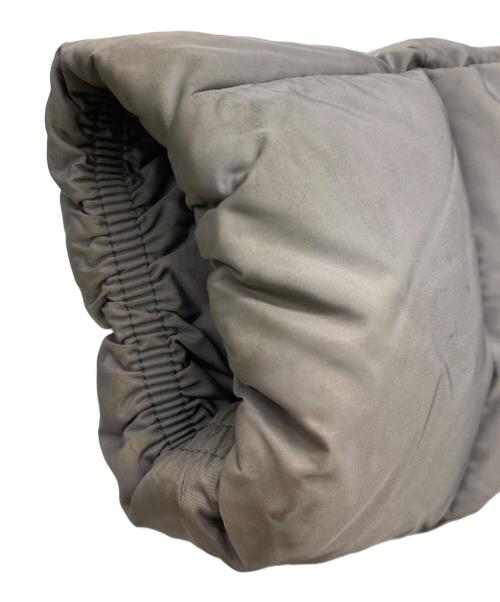 MONCLER（モンクレール）MONCLER (モンクレール) ファー付きダウンジャケット ライトグレー サイズ:Sの古着・服飾アイテム