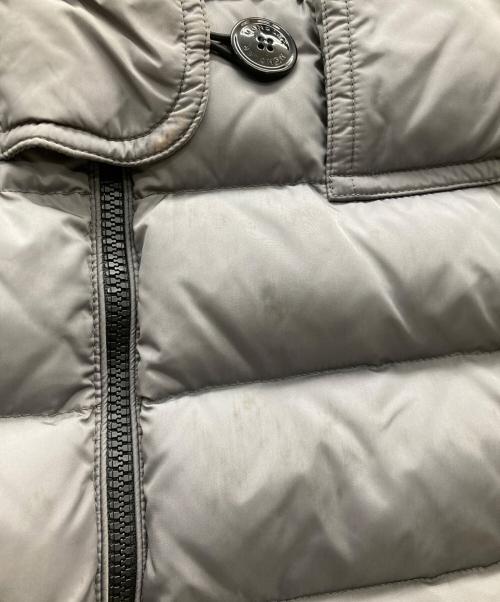 MONCLER（モンクレール）MONCLER (モンクレール) ファー付きダウンジャケット ライトグレー サイズ:Sの古着・服飾アイテム