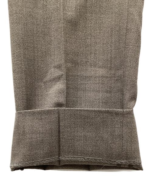 maison kitsune（メゾンキツネ）maison kitsune (メゾンキツネ) スラックス グレー サイズ:40の古着・服飾アイテム