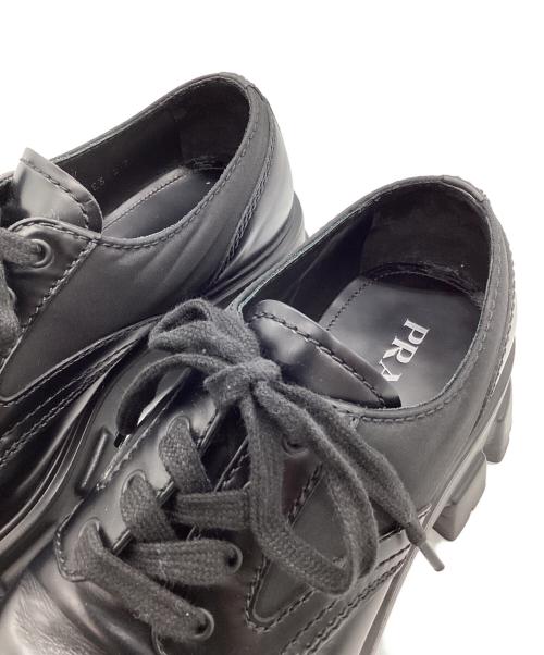 PRADA（プラダ）PRADA (プラダ) ブラッシュドレザー レースアップ シューズ ブラック サイズ:7の古着・服飾アイテム