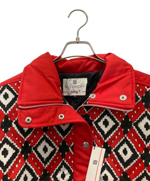 GIVENCHY PLAY（ジバンシィ プレイ）GIVENCHY PLAY (ジバンシィ プレイ) 中綿ジャケット レッド サイズ:M 未使用品の古着・服飾アイテム