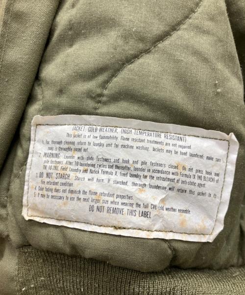 US ARMY（ユーエスアーミー）US ARMY (ユーエスアーミー) 80’S COLD WEATHER JACKET カーキ サイズ:MEDIUM・LEGULARの古着・服飾アイテム