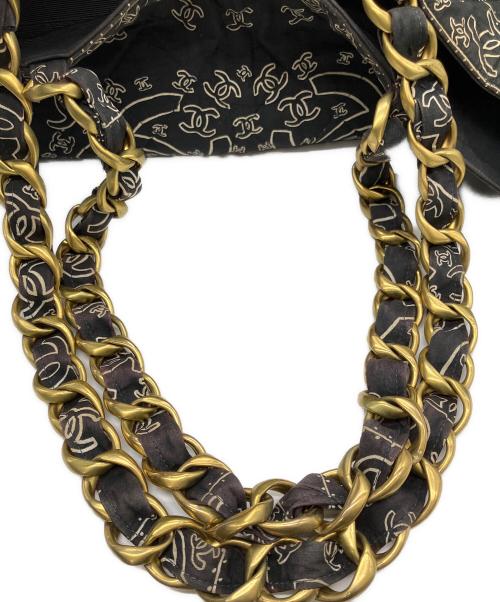 CHANEL（シャネル）CHANEL (シャネル) バンダナ型キルティングトートバッグ ブラックの古着・服飾アイテム