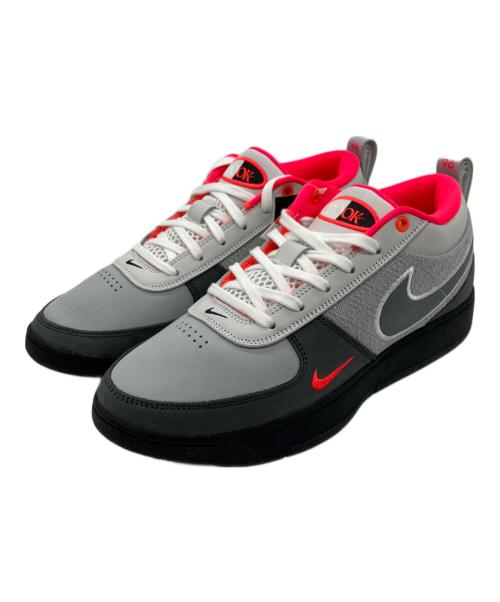 NIKE（ナイキ）NIKE (ナイキ) ローカットスニーカー グレー×蛍光ピンク サイズ:29 未使用品の古着・服飾アイテム