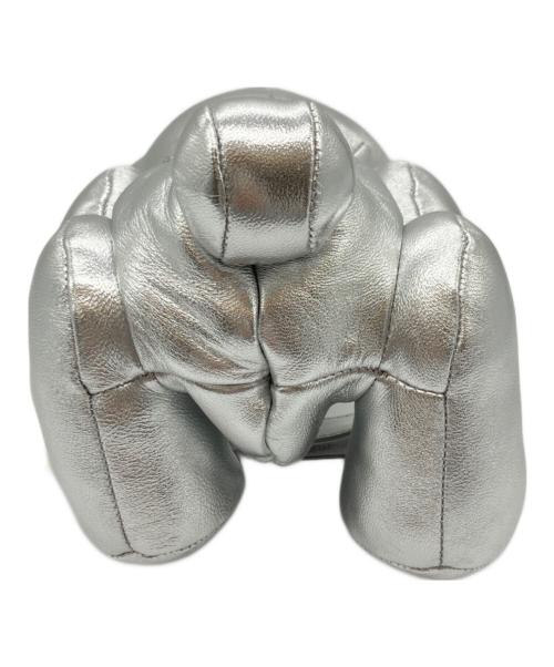 MIHARA YASUHIRO（ミハラヤスヒロ）MIHARA YASUHIRO (ミハラヤスヒロ) Bear hug bag シルバー 未使用品の古着・服飾アイテム