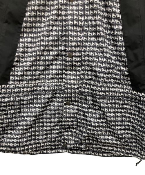 THE NORTH FACE（ザ ノース フェイス）THE NORTH FACE (ザ ノース フェイス) SUPREME (シュプリーム) Studded Mountain Light Jacket ブラック×ホワイト サイズ:Lの古着・服飾アイテム