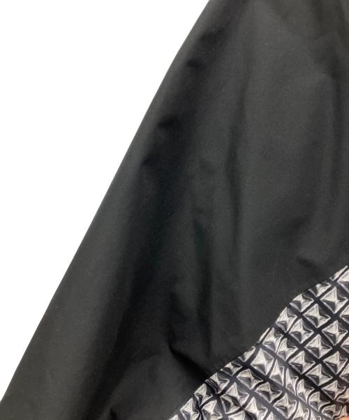 THE NORTH FACE（ザ ノース フェイス）THE NORTH FACE (ザ ノース フェイス) SUPREME (シュプリーム) Studded Mountain Light Jacket ブラック×ホワイト サイズ:Lの古着・服飾アイテム