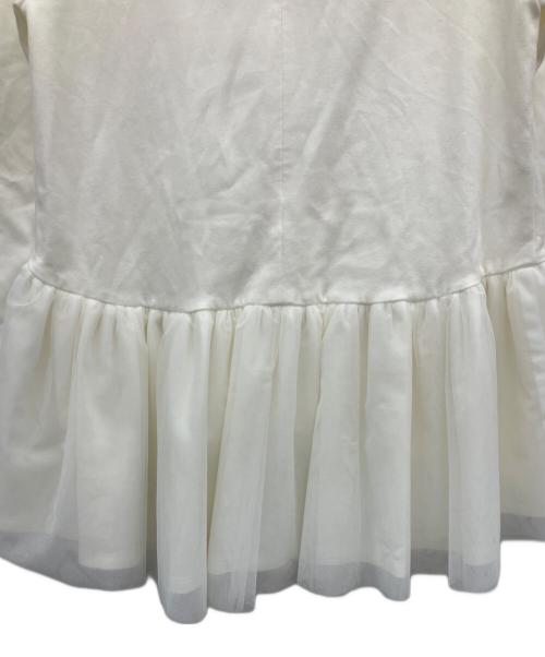 TSURU by MARIKO OIKAWA（ツルバイマリコオイカワ）TSURU by MARIKO OIKAWA (ツルバイマリコオイカワ) チュールペプラムトップス アイボリー サイズ:36の古着・服飾アイテム