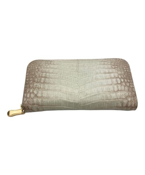 unkown（アンノウン）unkown (アンノウン) ラウンドファスナー長財布 ホワイトの古着・服飾アイテム