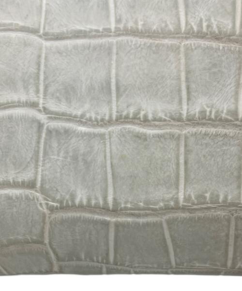 unkown（アンノウン）unkown (アンノウン) ラウンドファスナー長財布 ホワイトの古着・服飾アイテム