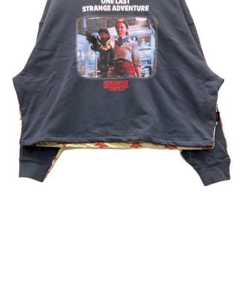 little sunny bite（リトルサニーバイト）little sunny bite (リトルサニーバイト) STRANGER THINGS (ストレンジャーシングス) スウェット グレー×イエロー サイズ:Mの古着・服飾アイテム