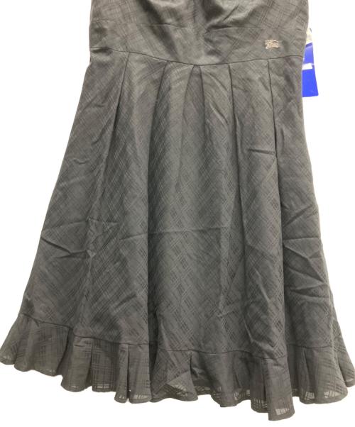 BURBERRY BLUE LABEL（バーバリー ブルー レーベル）BURBERRY BLUE LABEL (バーバリー ブルー レーベル) ノースリーブ・キャミソールワンピース ブラック サイズ:38 未使用品の古着・服飾アイテム