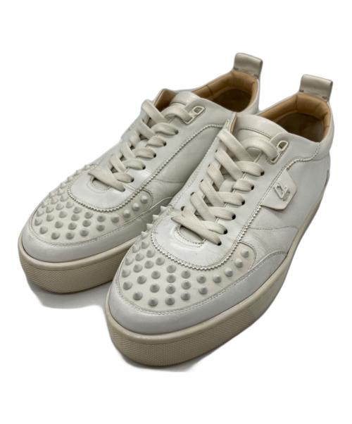 Christian Louboutin（クリスチャン・ルブタン）Christian Louboutin (クリスチャン・ルブタン) HAPPYRUI SPIKESFLAT CALF ホワイト サイズ:27㎝の古着・服飾アイテム