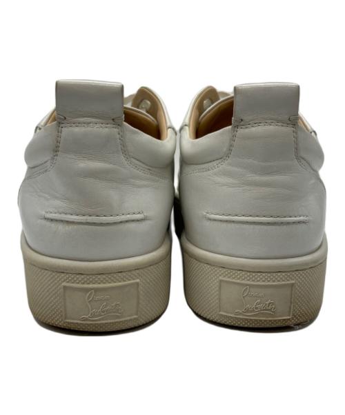 Christian Louboutin（クリスチャン・ルブタン）Christian Louboutin (クリスチャン・ルブタン) HAPPYRUI SPIKESFLAT CALF ホワイト サイズ:27㎝の古着・服飾アイテム