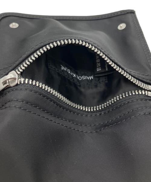 maison kitsune（メゾンキツネ）maison kitsune (メゾンキツネ) ショルダーポーチ ブラックの古着・服飾アイテム