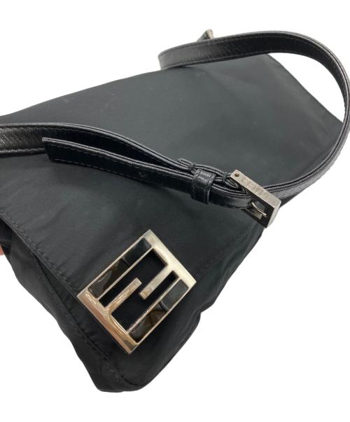 FENDI（フェンディ）FENDI (フェンディ) フラップワンショルダーバッグ ブラックの古着・服飾アイテム