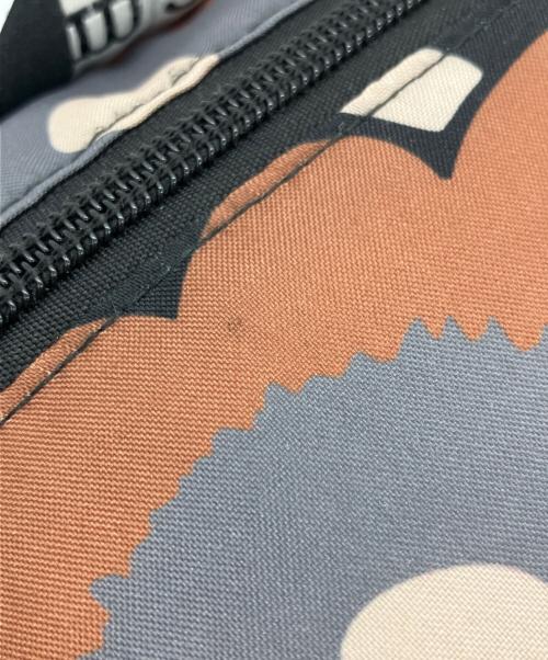marimekko（マリメッコ）marimekko (マリメッコ) NEAT CROSSBODY UNIKKO S ブラック×ブラウンの古着・服飾アイテム