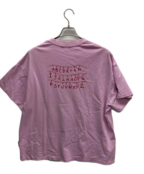 little sunny bite（リトルサニーバイト）little sunny bite (リトルサニーバイト) STRANGER THINGS (ストレンジャーシングス) 半袖カットソー ピンク サイズ:Ｓの古着・服飾アイテム