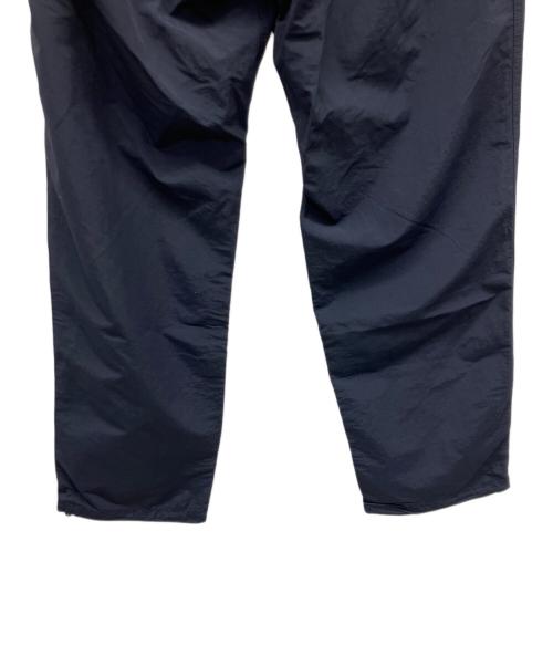 GRAMICCI（グラミチ）GRAMICCI (グラミチ) LOWERCASE NYLON TRACK PANT ネイビー サイズ:ASIA Mの古着・服飾アイテム