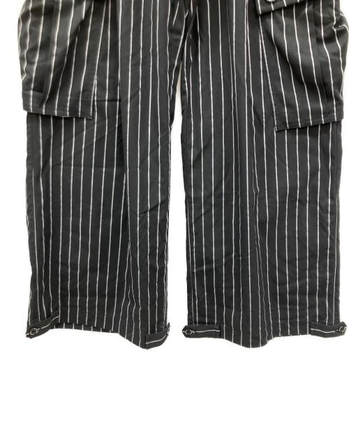 SWITCHBLADE（スイッチブレード）SWITCHBLADE (スイッチブレード) PINSTRIPE WIDE CARGO PT ブラック サイズ:Mの古着・服飾アイテム