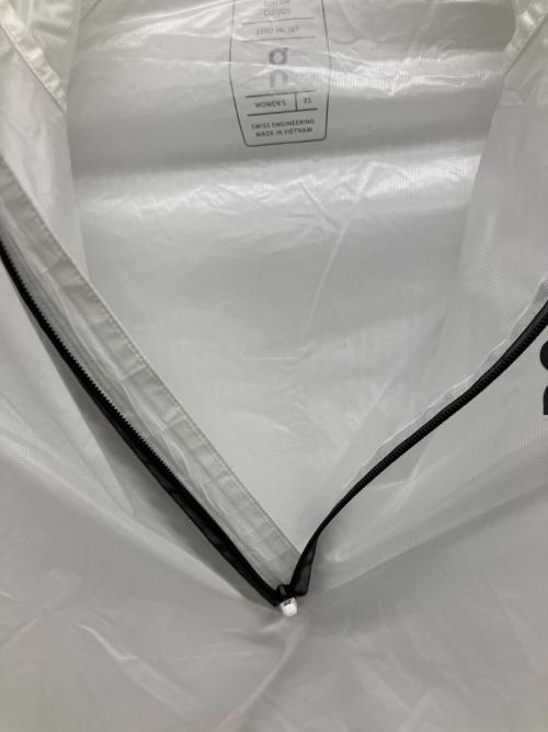 on（オン）on (オン) ZERO JACKET ホワイト サイズ:XSの古着・服飾アイテム
