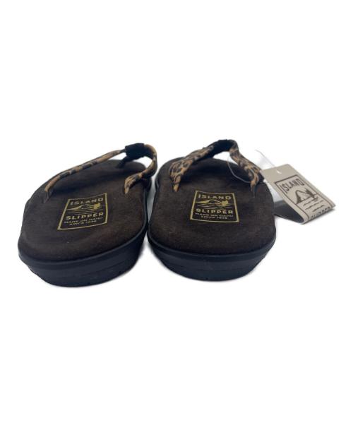ISLAND SLIPPER（アイランドスリッパ）ISLAND SLIPPER (アイランドスリッパ) トングサンダル ブラウン サイズ:25 未使用品の古着・服飾アイテム