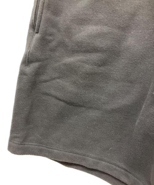 FOG ESSENTIALS（フィアオブゴッド エッセンシャル）FOG ESSENTIALS (フィアオブゴッド エッセンシャル) ハーフパンツ グレー サイズ:Mの古着・服飾アイテム