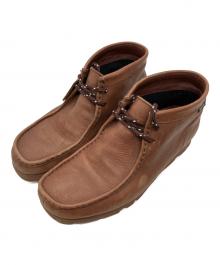 CLARKS（クラークス）の古着「ワラビーブーツ」｜ブラウン