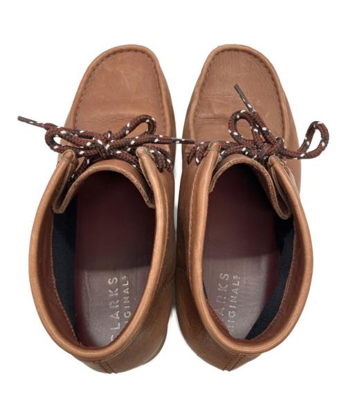 CLARKS（クラークス）CLARKS (クラークス) ワラビーブーツ ブラウン サイズ:26.5の古着・服飾アイテム