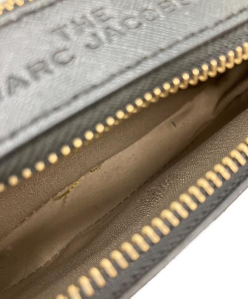 Marc by Marc Jacobs（マークバイマークジェイコブス）Marc by Marc Jacobs (マークバイマークジェイコブス) ショルダーバッグ ホワイト×ブラックの古着・服飾アイテム