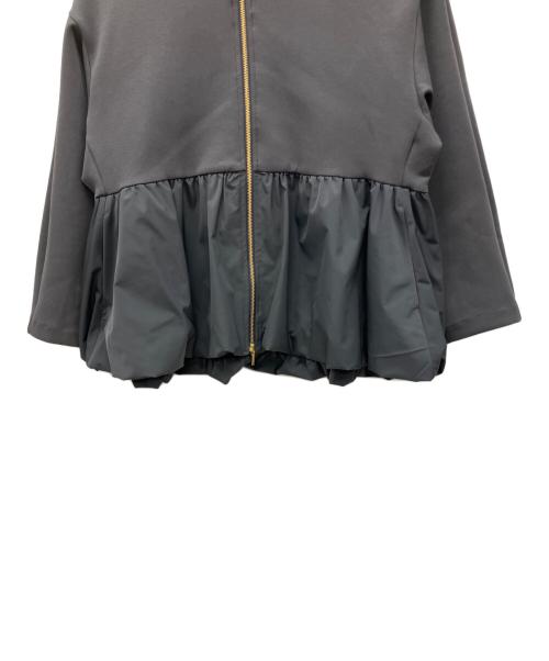 23区（ニジュウサンク）23区 (ニジュウサンク) コットンエアーバルーンライトアウター グレー サイズ:44の古着・服飾アイテム