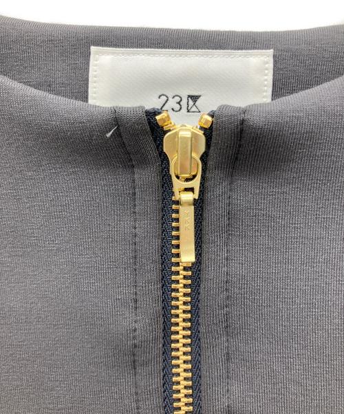 23区（ニジュウサンク）23区 (ニジュウサンク) コットンエアーバルーンライトアウター グレー サイズ:44の古着・服飾アイテム