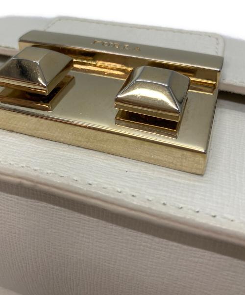 FURLA（フルラ）FURLA (フルラ) チェーンショルダーバッグ ホワイトの古着・服飾アイテム