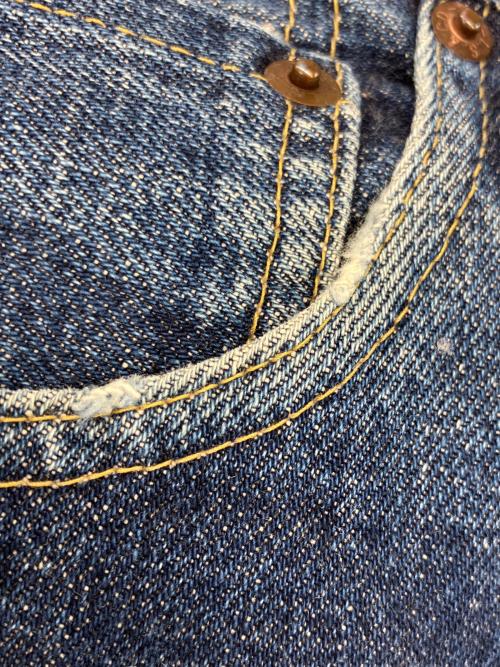 LEVI'S（リーバイス）LEVI'S (リーバイス) ボタンフライデニムパンツ インディゴ サイズ:31の古着・服飾アイテム