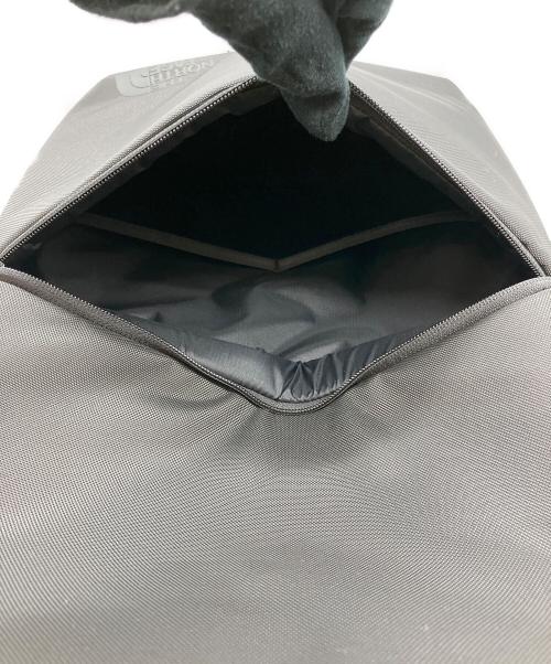 THE NORTH FACE（ザ ノース フェイス）THE NORTH FACE (ザ ノース フェイス) シャトルデイパック ブラック サイズ:不明の古着・服飾アイテム