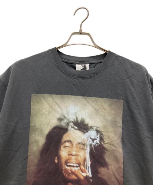 ZION（ザイオン）ZION (ザイオン) JOURNAL STANDARD (ジャーナルスタンダード) ボブマリーTシャツ チャコールグレー サイズ:Lの古着・服飾アイテム