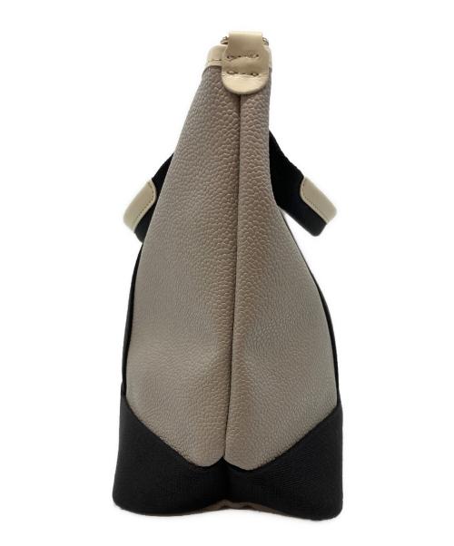 Breath TOPKAPI（ブレス トプカピ）Breath TOPKAPI (ブレス トプカピ) 2WAYショルダーバッグ グレー×ブラックの古着・服飾アイテム