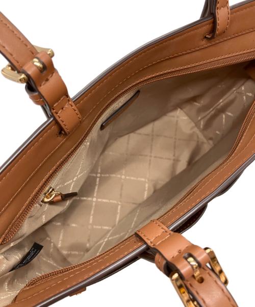 MICHAEL KORS（マイケルコース）MICHAEL KORS (マイケルコース) Mシグネチャー ジェット セット トートバッグ アイボリー×ブラウンの古着・服飾アイテム
