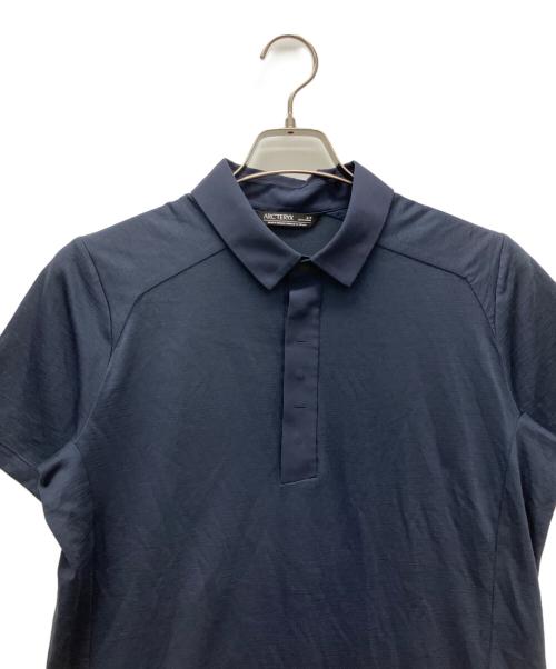 ARC'TERYX（アークテリクス）ARC'TERYX (アークテリクス) ポロシャツ ネイビー サイズ:Ｓの古着・服飾アイテム