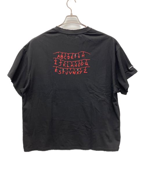 little sunny bite（リトルサニーバイト）Little sunny bite (リトルサニーバイト) STRANGER THINGS (ストレンジャーシングス) 半袖Tシャツ ブラック サイズ:Ｍの古着・服飾アイテム