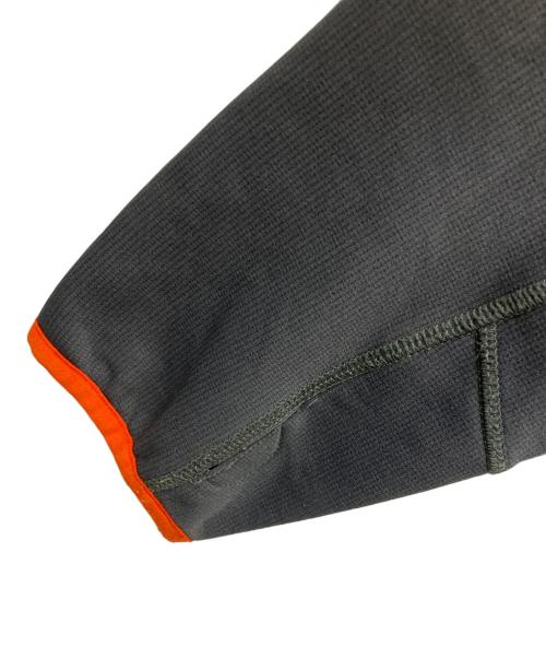 MOUNTAIN HARD WEAR（マウンテンハードウェア）MOUNTAIN HARD WEAR (マウンテンハードウェア) ジップパーカー グレー サイズ:Mの古着・服飾アイテム