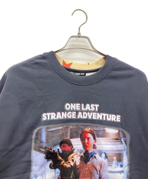 little sunny bite（リトルサニーバイト）little sunny bite (リトルサニーバイト) STRANGER THINGS (ストレンジャーシングス) スウェット グレー×イエロー サイズ:Mの古着・服飾アイテム