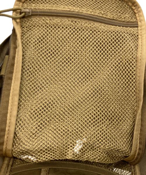 Hazard（ハザード）Hazard (ハザード) ワンショルダーバッグ ベージュの古着・服飾アイテム